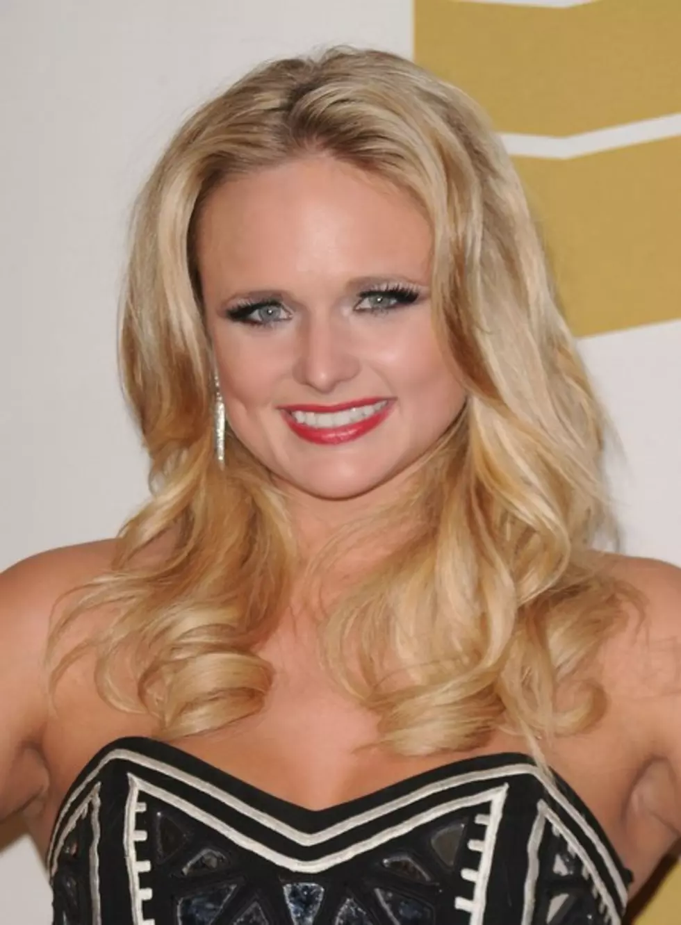 MIRANDA LAMBERT SUPPORTS THE WBKR ST. JUDE RADIOTHON!