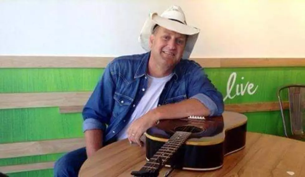 Kentucky’s Marty Brown Explains How His Mom’s Microwave Helped Him Write Hit Songs